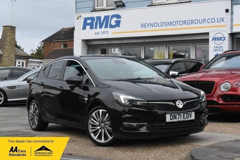 Black Used 2021 Vauxhall Astra Edition Hatchback | £9,999 (Good price) - Image 1/3