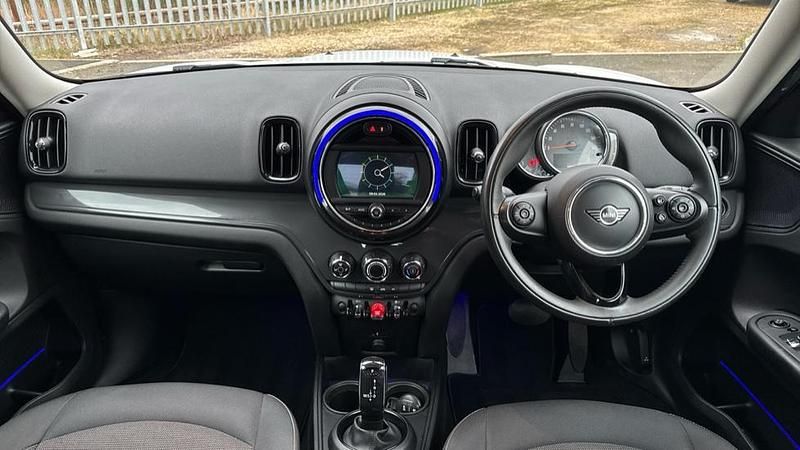 Used Mini Cooper Countryman Classic 134 HP (98 kW) 2019 White SUV