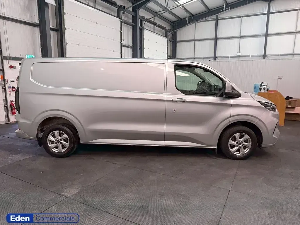 Used Ford Transit Custom Limited 136 HP (100 kW) 2024 Silver Van