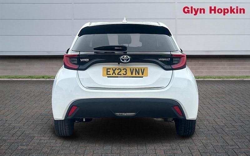 Used Toyota Yaris Hybrid Design 116 HP (85 kW) 2026 Hatchback