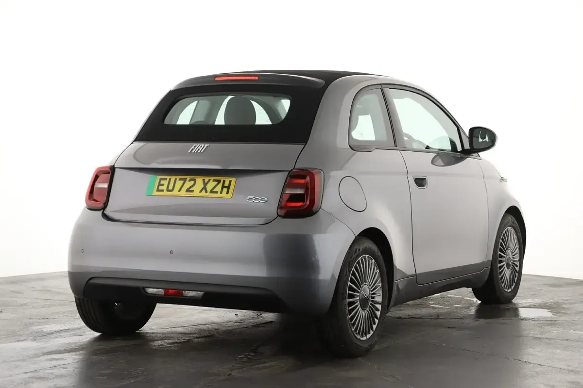 Używany Fiat 500e Icon 86 kW (118 KM) 2022 Szary Kabriolet