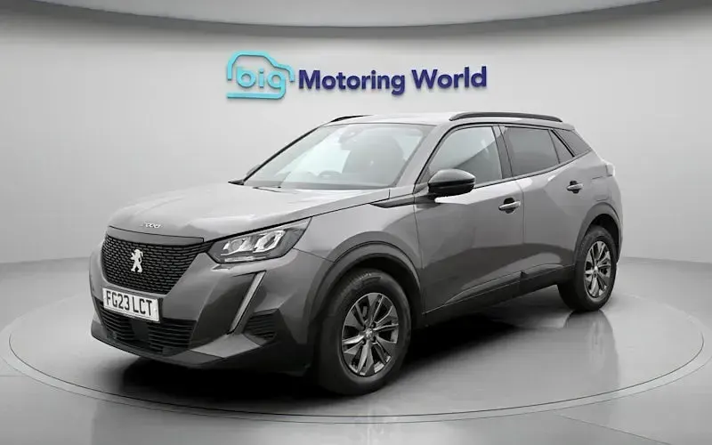 Używany Peugeot 2008 Active+ 101 KM (74 kW) 2023 Szary SUV