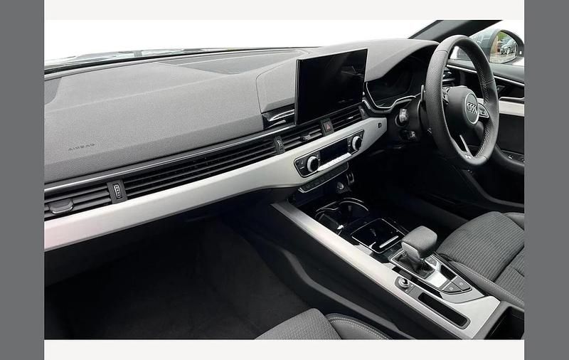 Used Audi A4 S-Line 150 HP (110 kW) 2024 Grey Estate