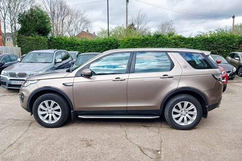 Used Land Rover Discovery Sport SE 180 HP (132 kW) 2016 Brown SUV