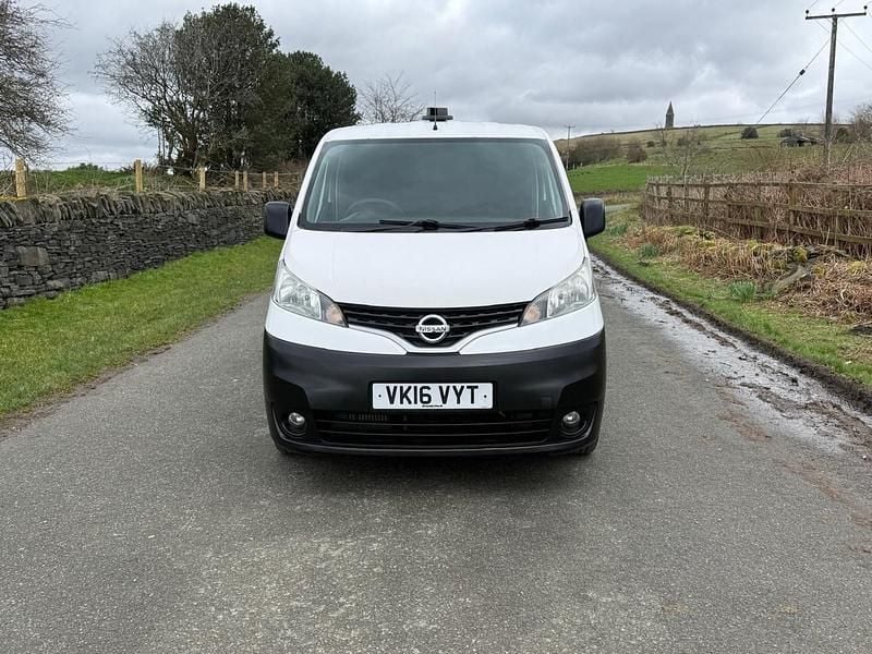 Used Nissan NV200 Acenta 108 HP (79 kW) 2016 White MPV