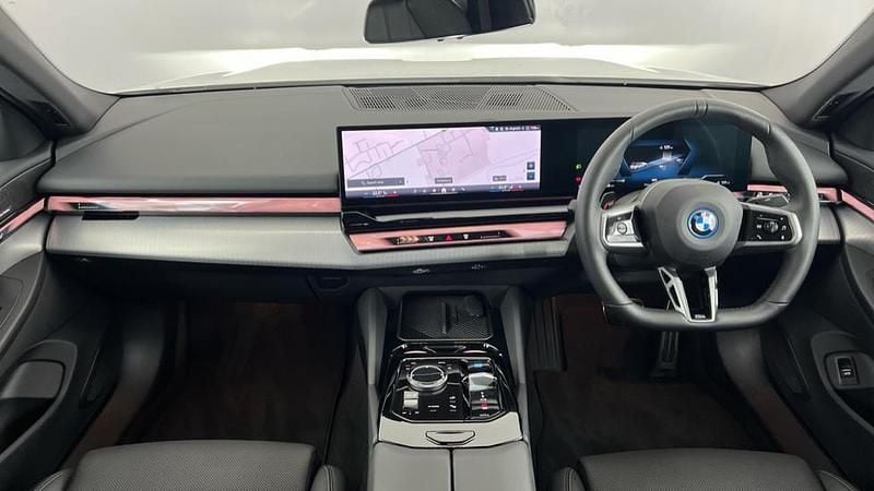 Used BMW i5 M Sport 246 kW (335 HP) 2023 White Sedan