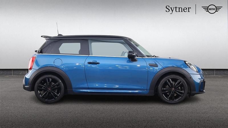 Usado Mini Cooper Hatch 134 HP (98 kW) 2023 Azul Citadino