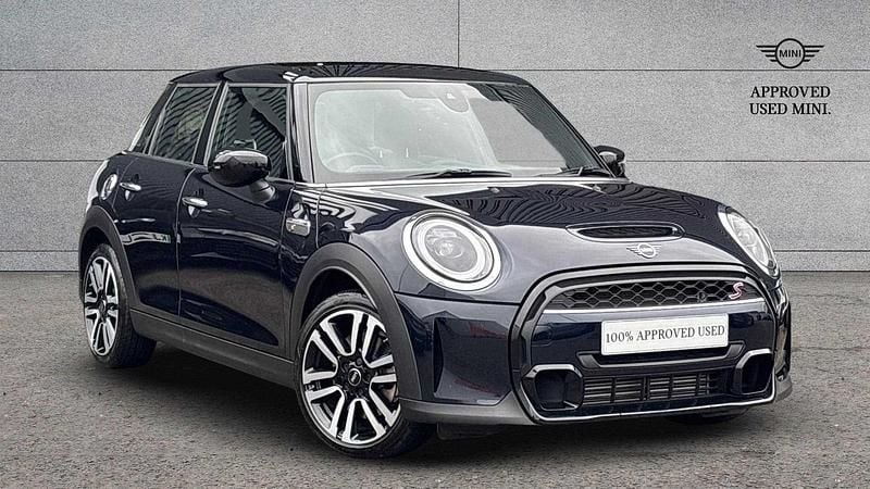Enigmatic black metallic Used 2023 Mini Cooper S Exclusive Hatchback | £24,390 (Fair price) - Image 1/3