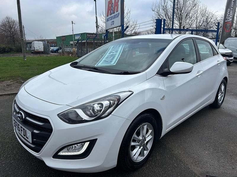 Used Hyundai i30 SE 2015 White Hatchback
