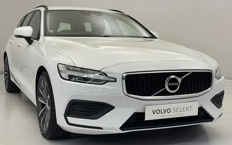 Used Volvo V60 Momentum 163 HP (119 kW) 2021 Estate