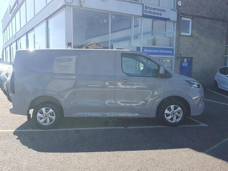 Usado Ford Transit Custom Limited 136 HP (100 kW) 2025 Cinzento Van