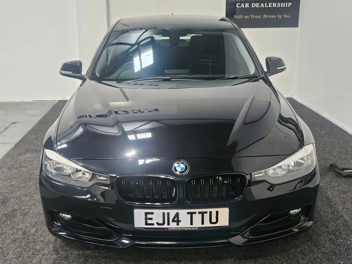 Used BMW 318 Sport Line 143 HP (105 kW) 2014 Black Sedan