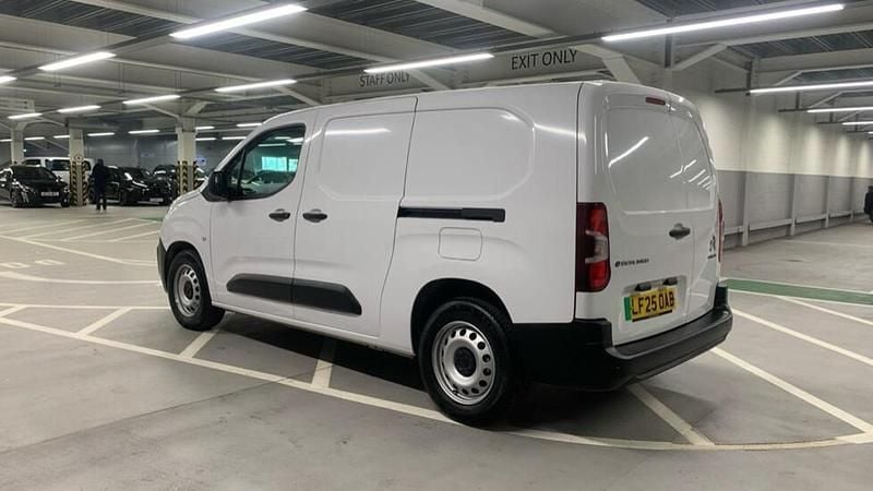 Used Citroën e-Berlingo 98 kW (134 HP) 2025 White MPV