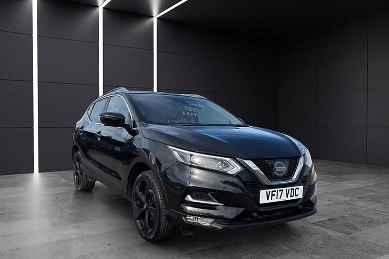 Black Used 2017 Nissan Qashqai Tekna SUV | £9,995 (Expensive) - Image 1/1