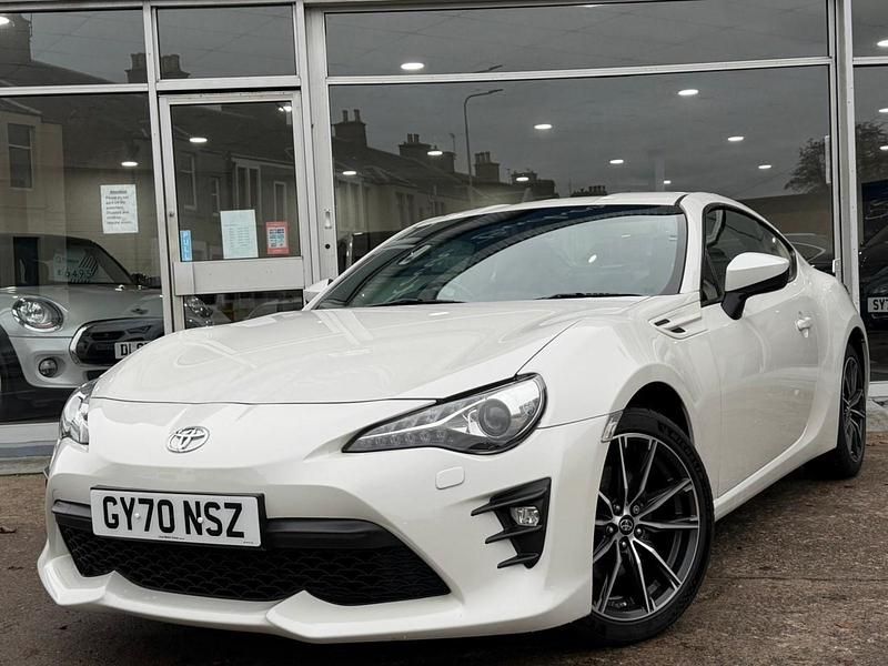 White Used 2020 Toyota GT86 GT Coupe | £21,000 (A bit pricey) - Image 1/4