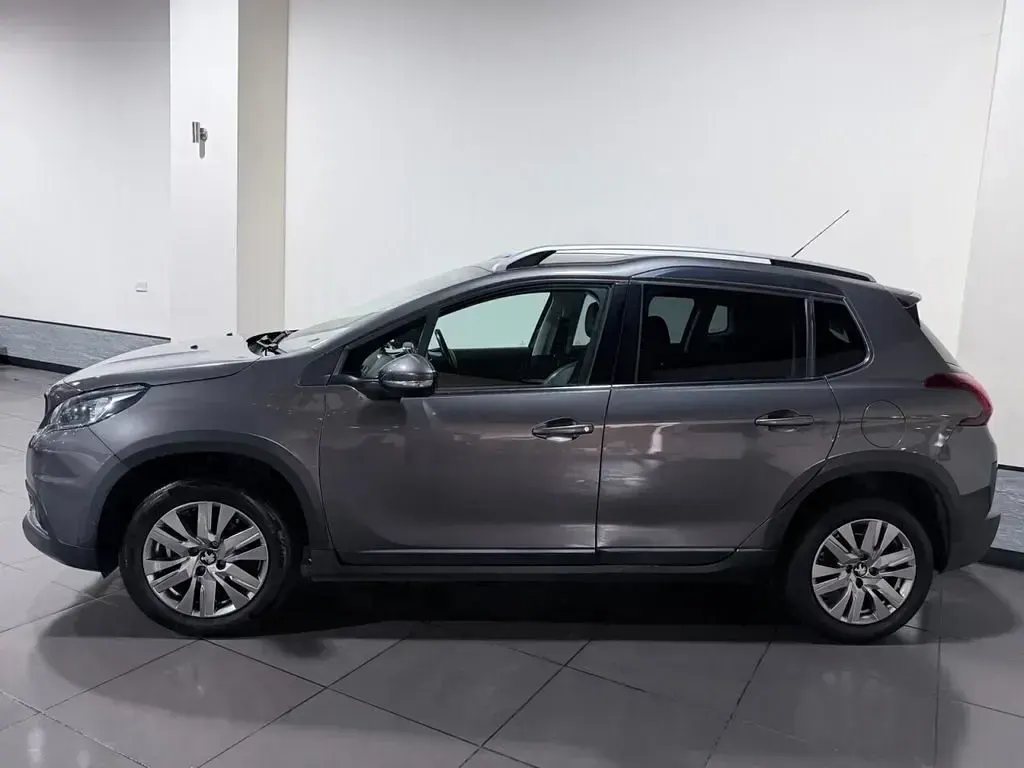 Używany Peugeot 2008 Allure 82 KM (60 kW) 2017 Szary SUV