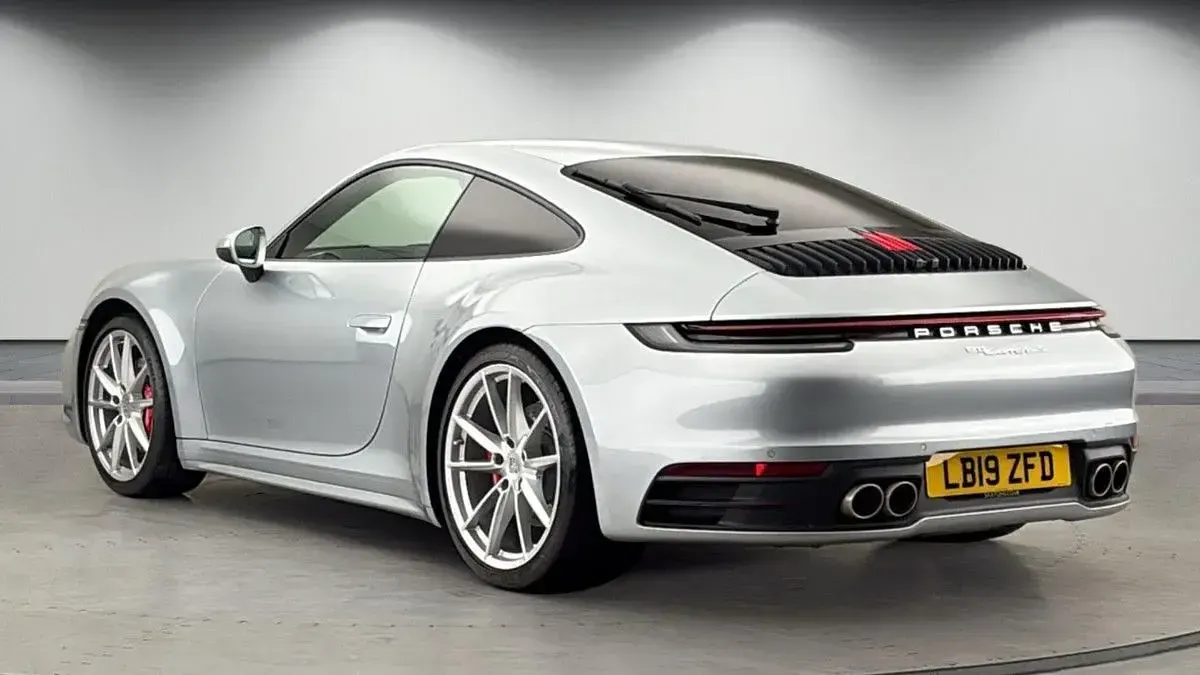 Used Porsche 911 Carrera S 450 HP (330 kW) 2019 Dolomite silver Coupe