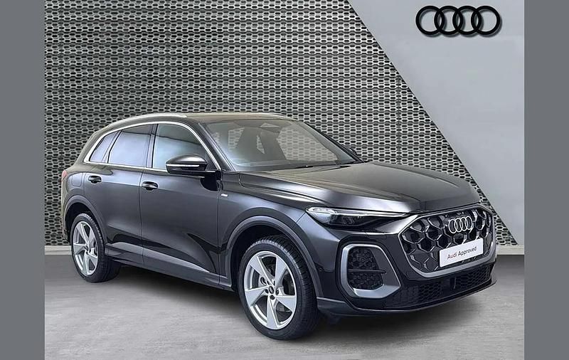 Used Audi Q5 S-Line 200 HP (147 kW) 2026 Black SUV