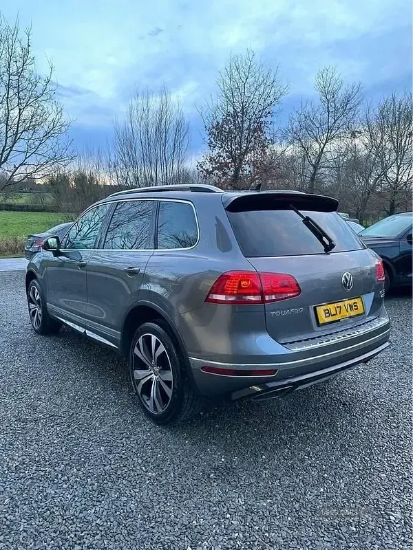 Used VW Touareg R-line 262 HP (192 kW) 2017 Grey SUV