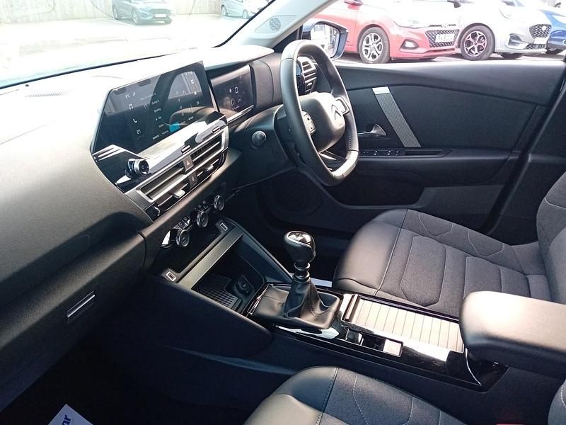 Used Citroën C4 PureTech 102 HP (75 kW) 2023 Blue SUV