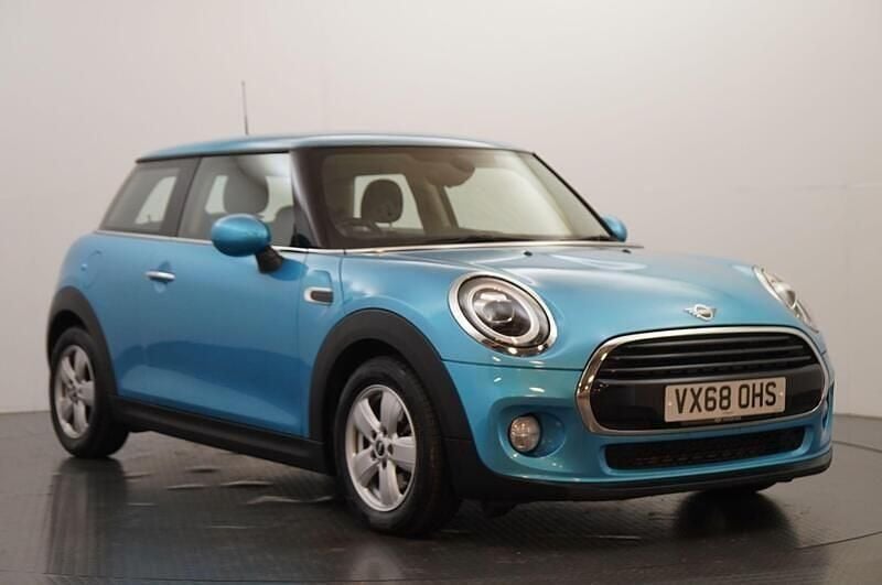 Used Mini Cooper Hatch 134 HP (98 kW) 2018 Blue Hatchback