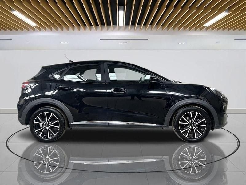 Usado Ford Puma Titanium 125 HP (91 kW) 2021 Preto SUV
