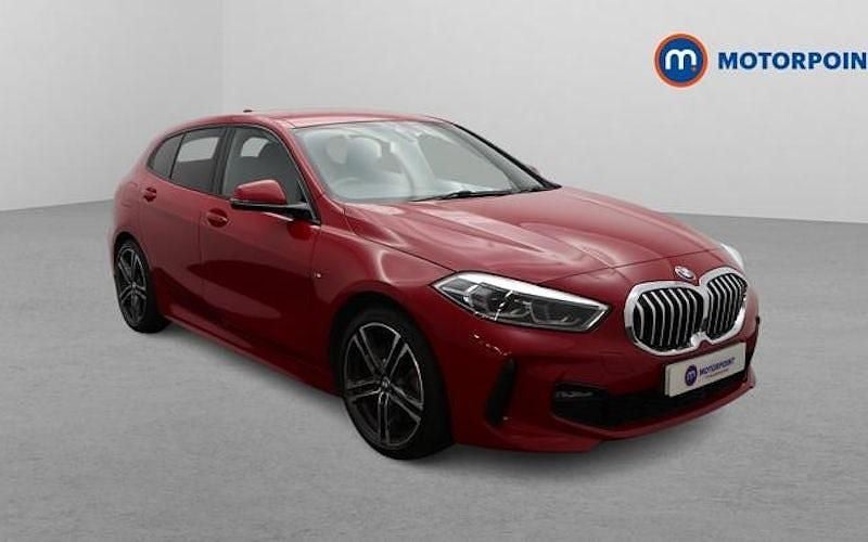 Begagnad BMW 120 M Sport 190 HK (139 kW) 2021 Halvkombi