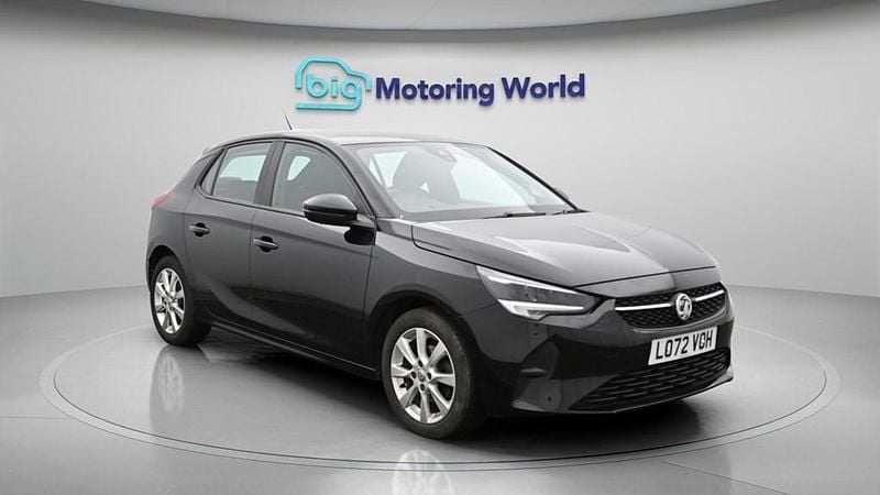 Second-hand Vauxhall Corsa Design Edition 75 CP (55 kW) 2022 Negru Hatchback
