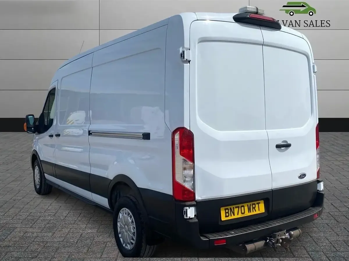 Second-hand Ford Transit 130 CP (95 kW) 2020 Alb Van
