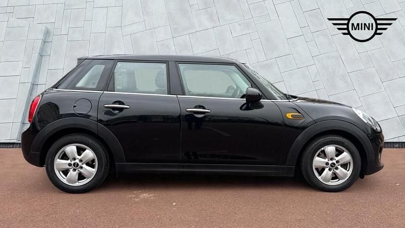 Used Mini ONE Hatch 101 HP (74 kW) 2016 Black Hatchback