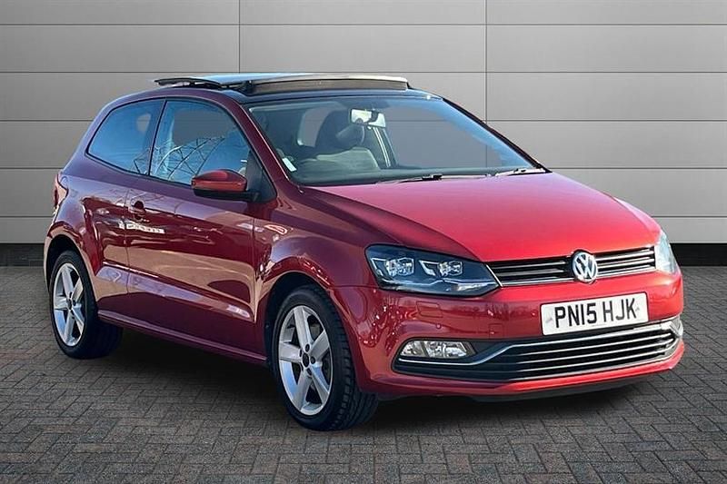 Used VW Polo SEL 110 HP (80 kW) 2015 Flash red Hatchback