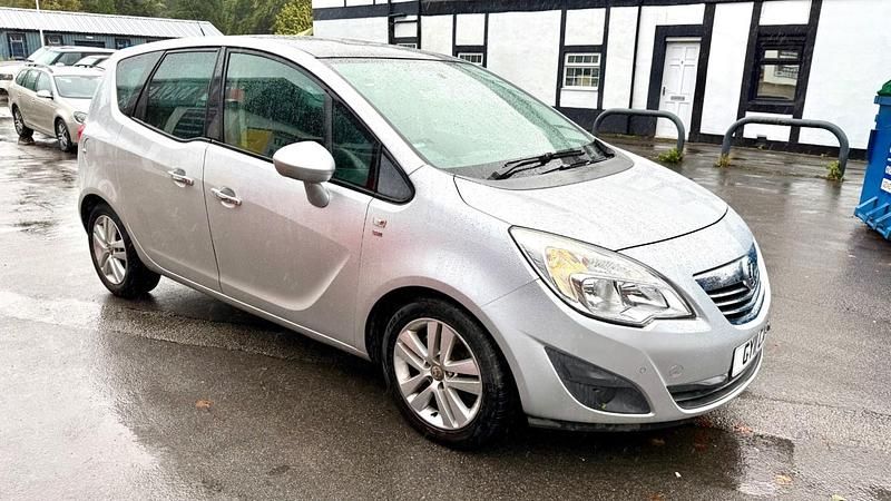 Silver Used 2011 Vauxhall Meriva MPV | £3,299 (Fair price) - Image 1/4
