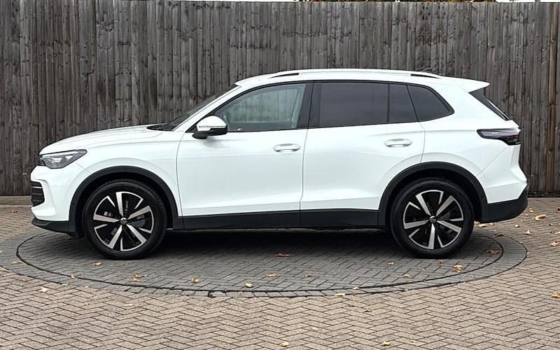 Used 2025 VW Tiguan Match SUV | £31,699 (Expensive) - Image 1/4