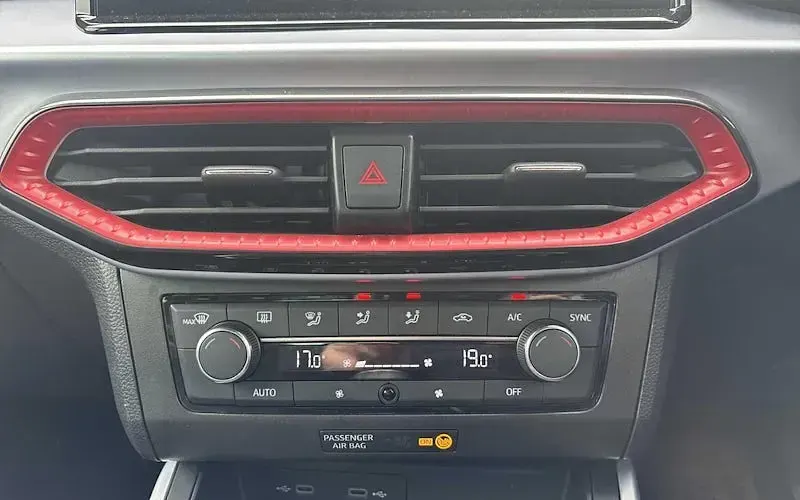 Used Seat Arona FR 110 HP (80 kW) 2022 Red SUV