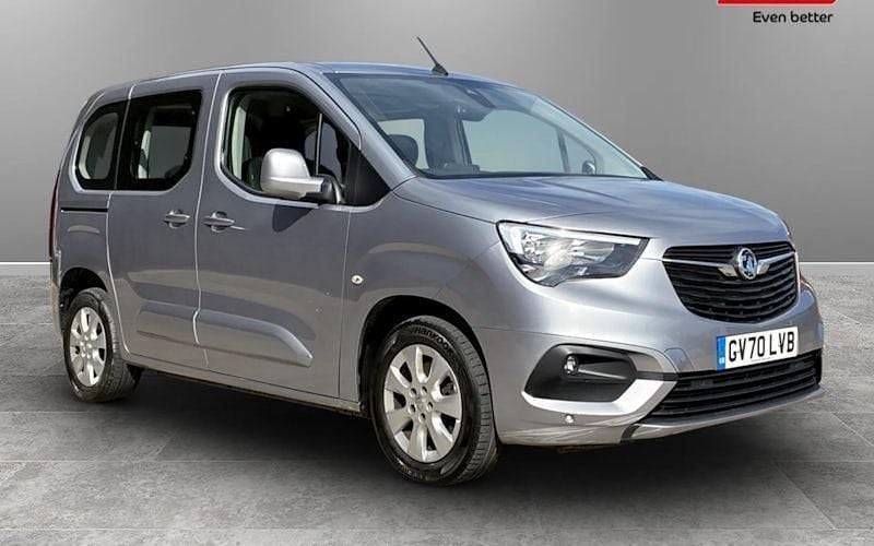 Second-hand Vauxhall Combo 131 CP (96 kW) 2020 Monovolum