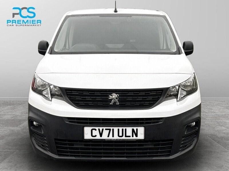 Second-hand Peugeot Partner Premium 2021 Alb Monovolum