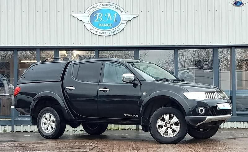 Black Used 2011 Mitsubishi L200 Pickup | £4,000 (Good price) - Image 1/4