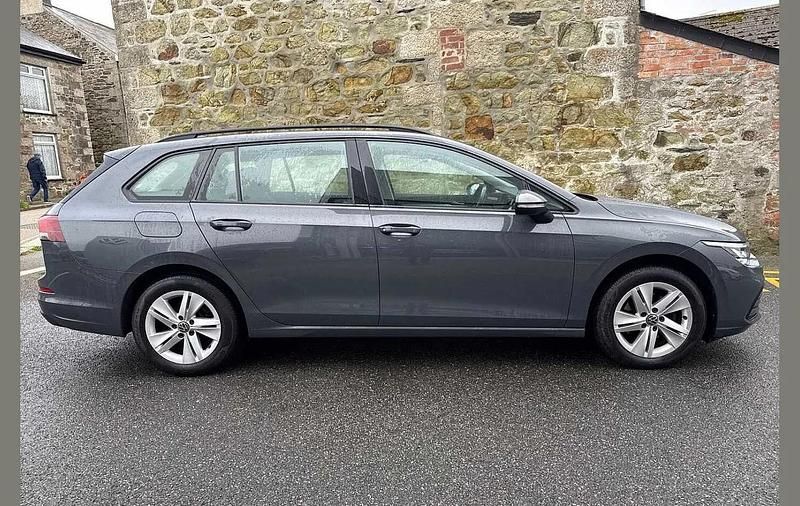 Used VW Golf VIII Life 110 HP (80 kW) 2020 Grey Estate