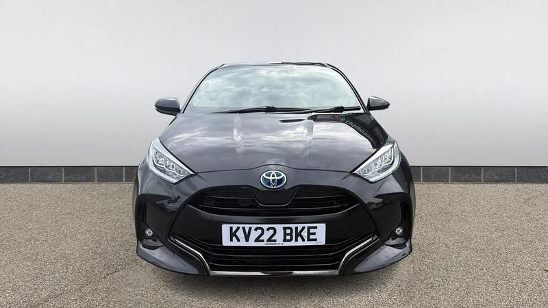 Used Toyota Yaris Hybrid 116 HP (85 kW) 2022 Black Hatchback
