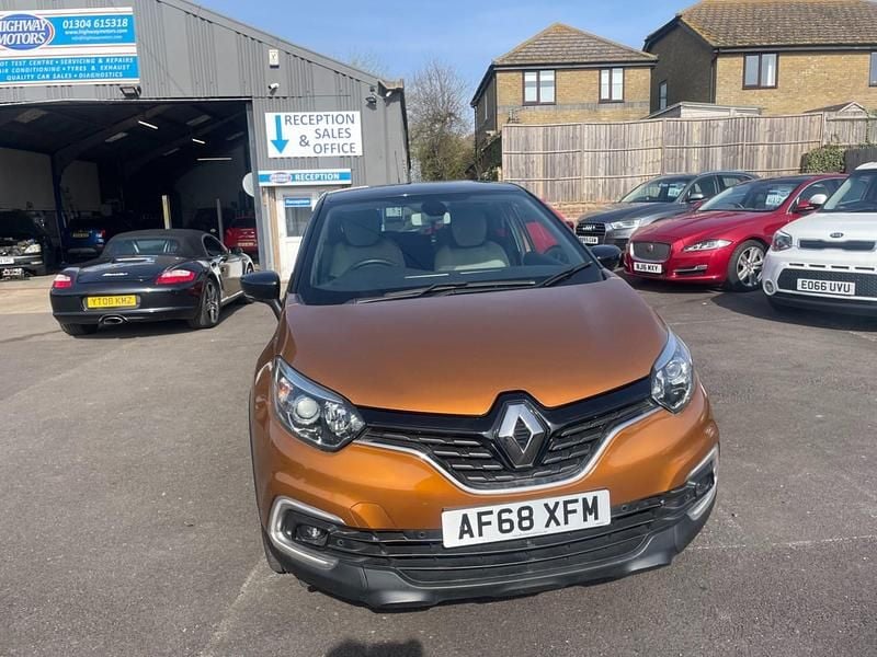 Used Renault Captur Iconic 90 HP (66 kW) 2018 Orange SUV