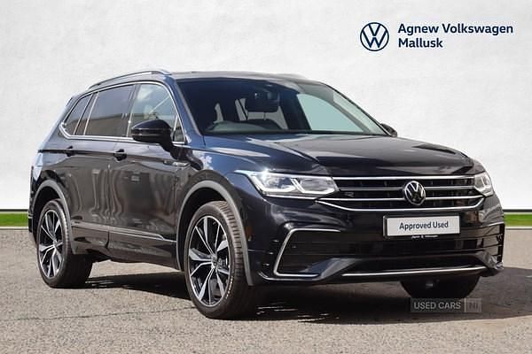 Black Used 2025 VW Tiguan Allspace R-line SUV | £34,750 (A bit pricey) - Image 1/4