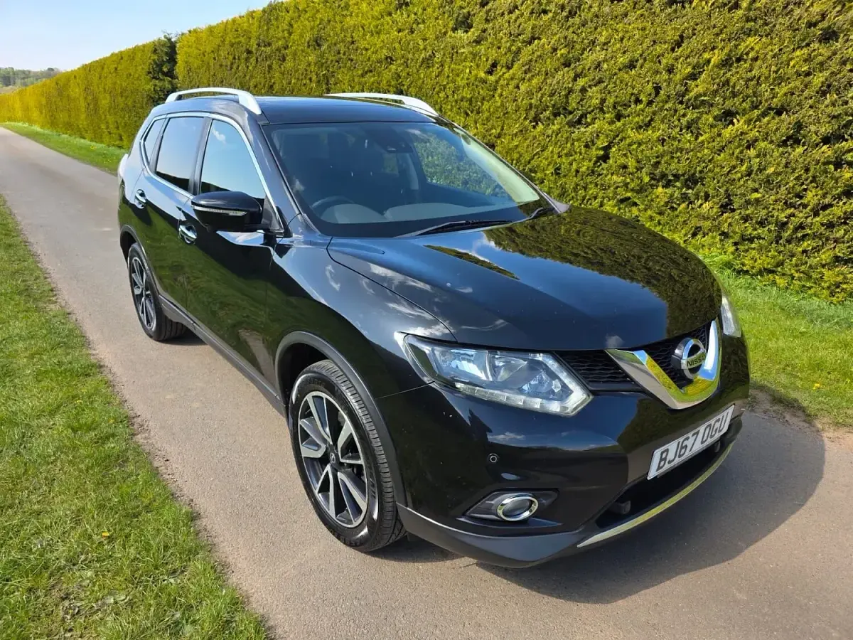 Used Nissan X-Trail N-Vision 177 HP (130 kW) 2017 Black SUV
