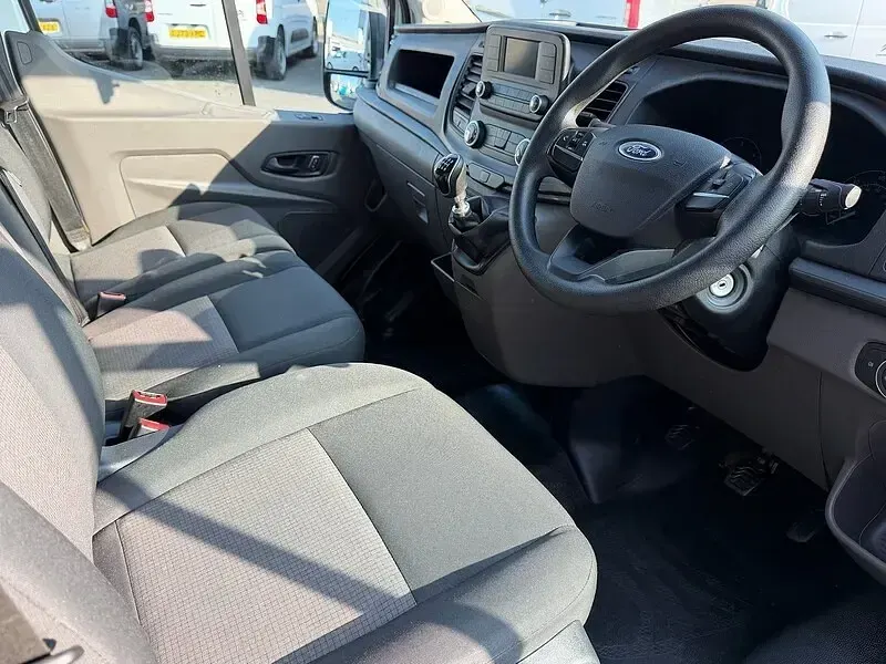 Used Ford Transit 130 HP (95 kW) 2023 White Van