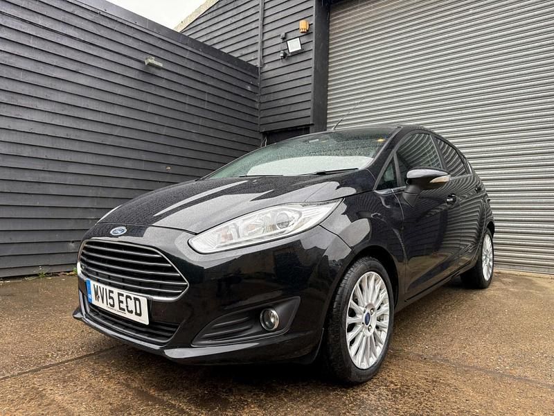 Black Used 2015 Ford Fiesta Titanium Hatchback | £3,500 (Fair price) - Image 1/2