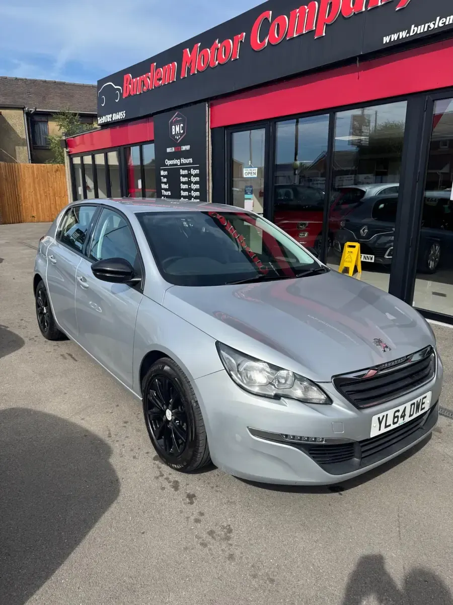 Used Peugeot 308 Sportium 130 HP (95 kW) 2015 Silver Hatchback