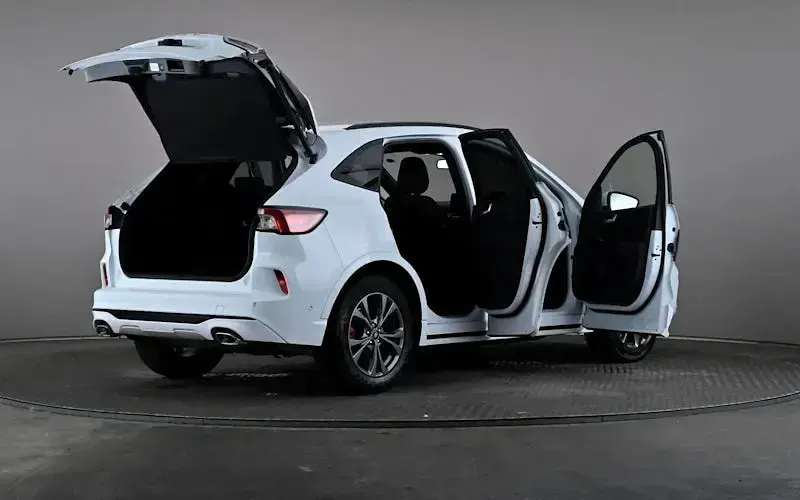Used Ford Kuga ST-Line 150 HP (110 kW) 2020 White SUV