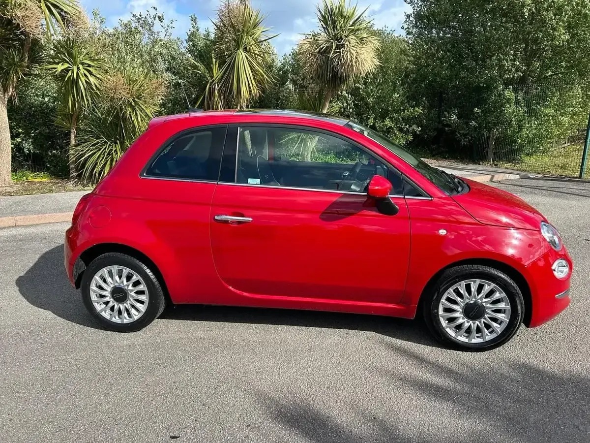 Used Fiat 500 Lounge 69 HP (50 kW) 2018 Red Hatchback
