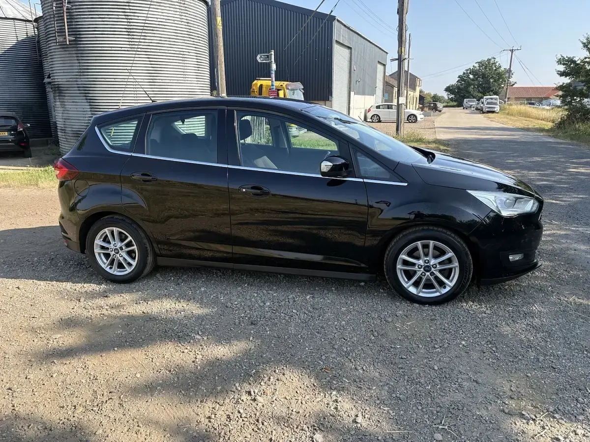 Used Ford C-MAX Zetec 125 HP (91 kW) 2015 Black MPV