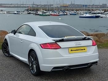Used Audi TT S-Line 180 HP (132 kW) 2016 White Coupe