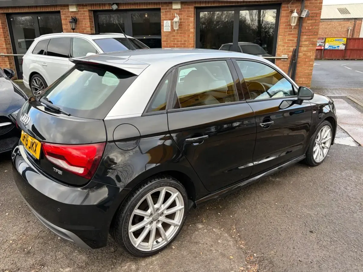 Usado Audi A1 Sportback S-Line 2016 Preto Citadino